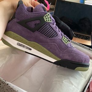 Womens Air Jordan 4 Retro Canyon Purple/Safety Orange size US 10.5 / EUR 42.5